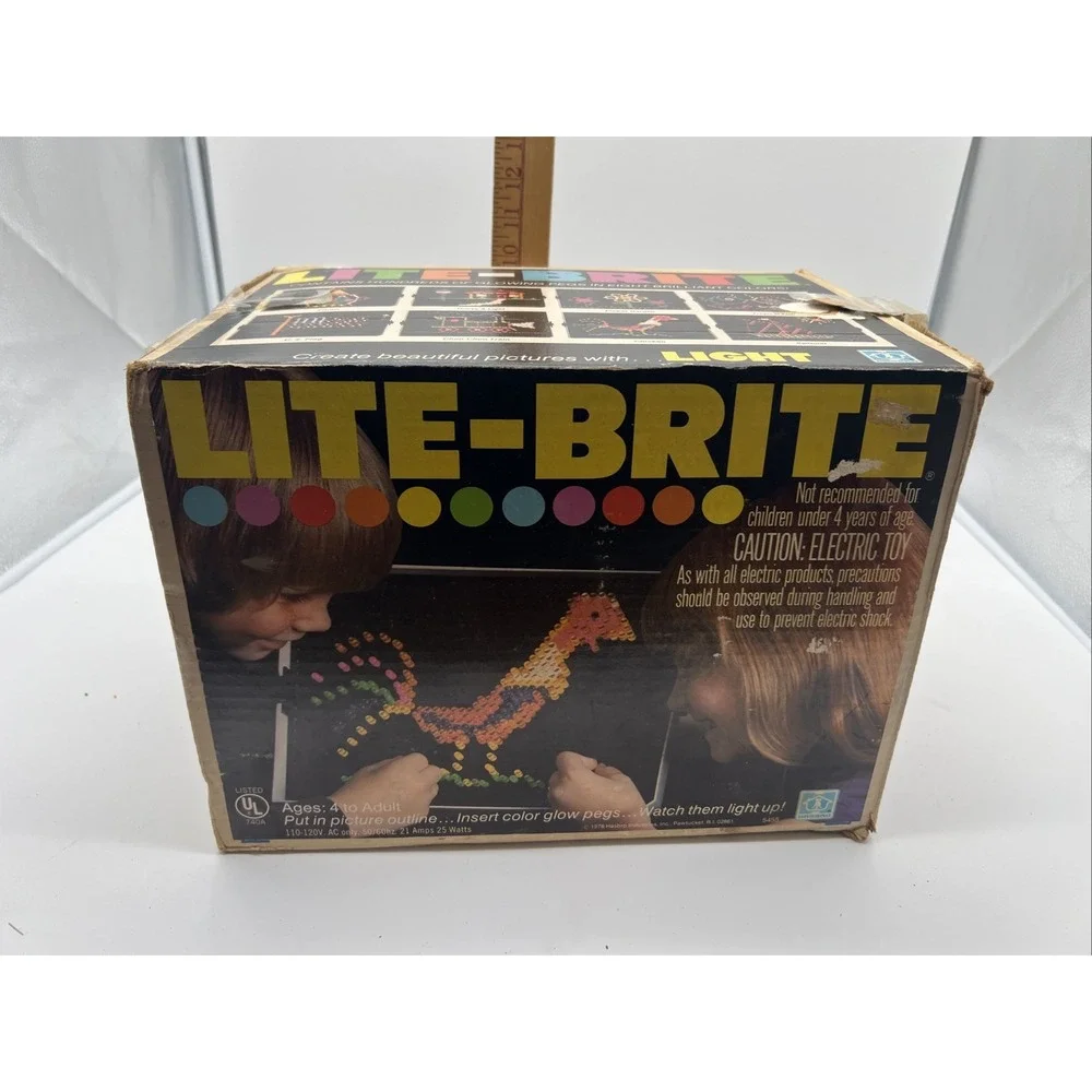 Hasbro Lite-Brite 1979 Original Box approx. 75 Unused Templates  All pegs &works
